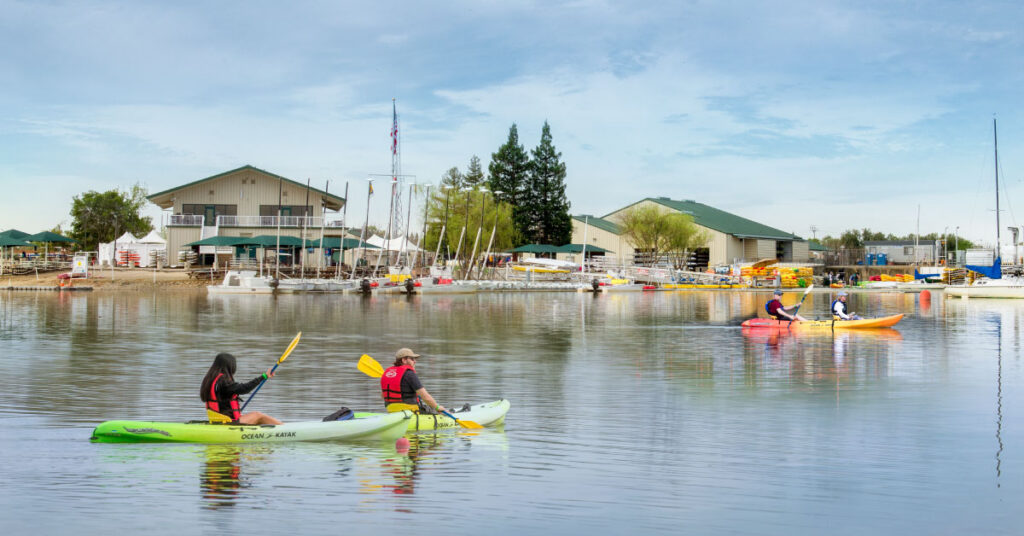 people kayaking